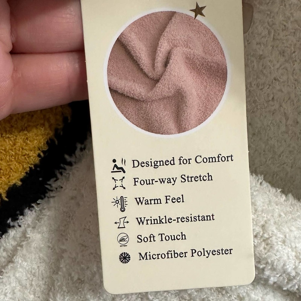 ComfyLuxe Women’s or Teens Long Sleeve Microfiber Soft Smiley Face Oversized M/L - Picture 8 of 11